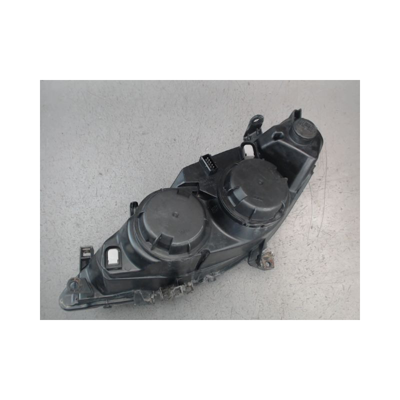 PHARE DROIT PEUGEOT 307