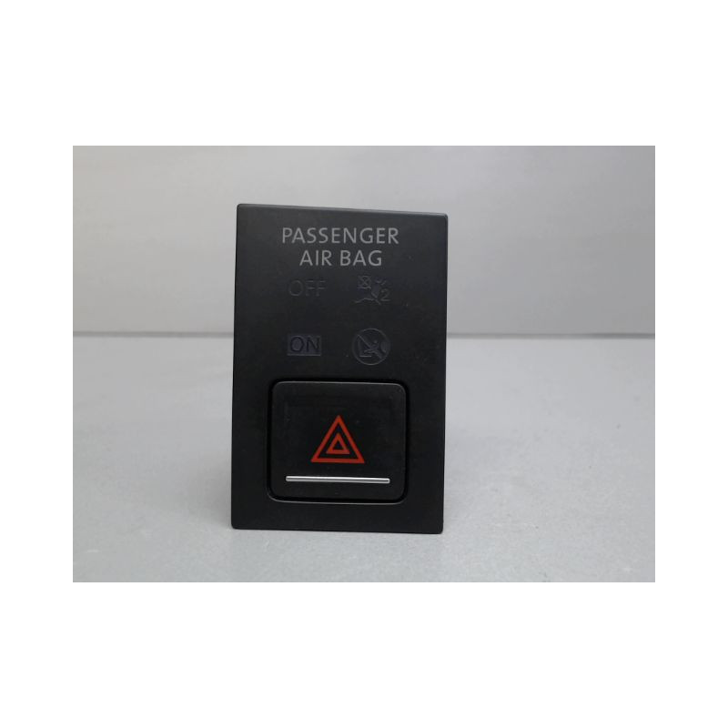 BOUTON DE WARNING VOLKSWAGEN GOLF