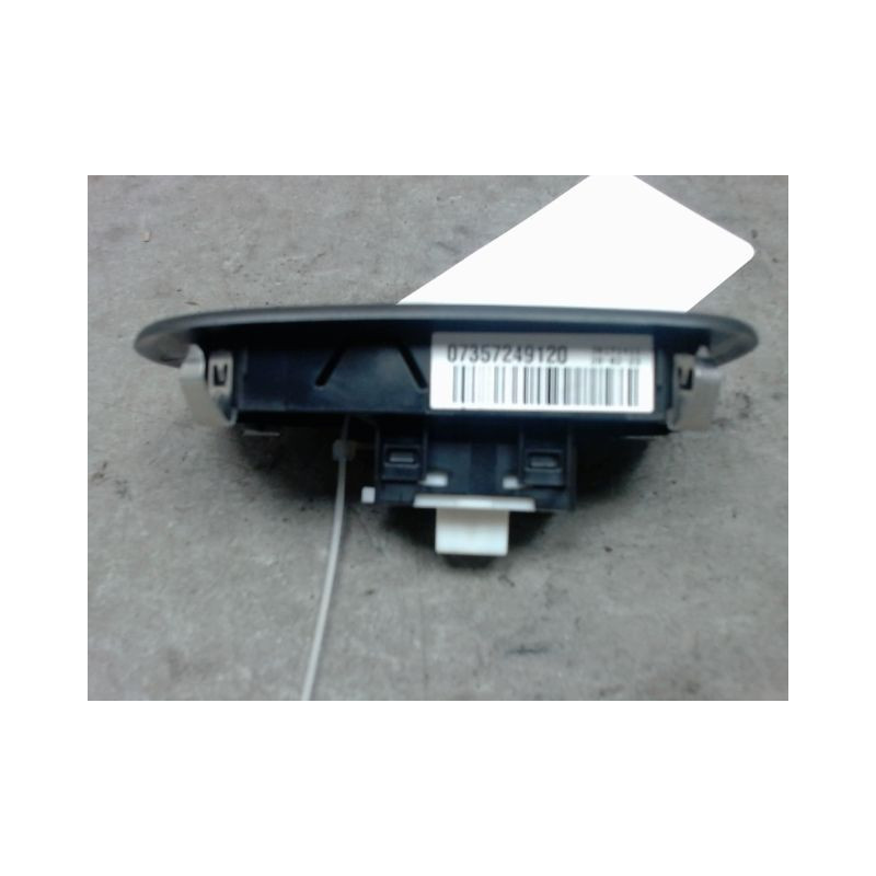 COMMANDE LEVE-GLACE PORTE AVD FIAT 500