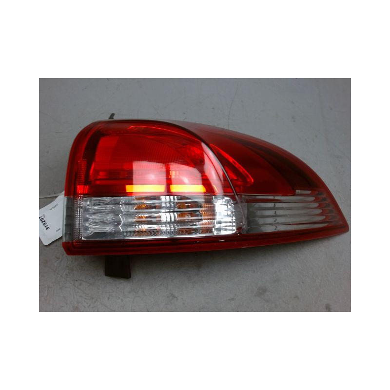 FEU ARRIERE DROIT RENAULT CLIO IV 2012-