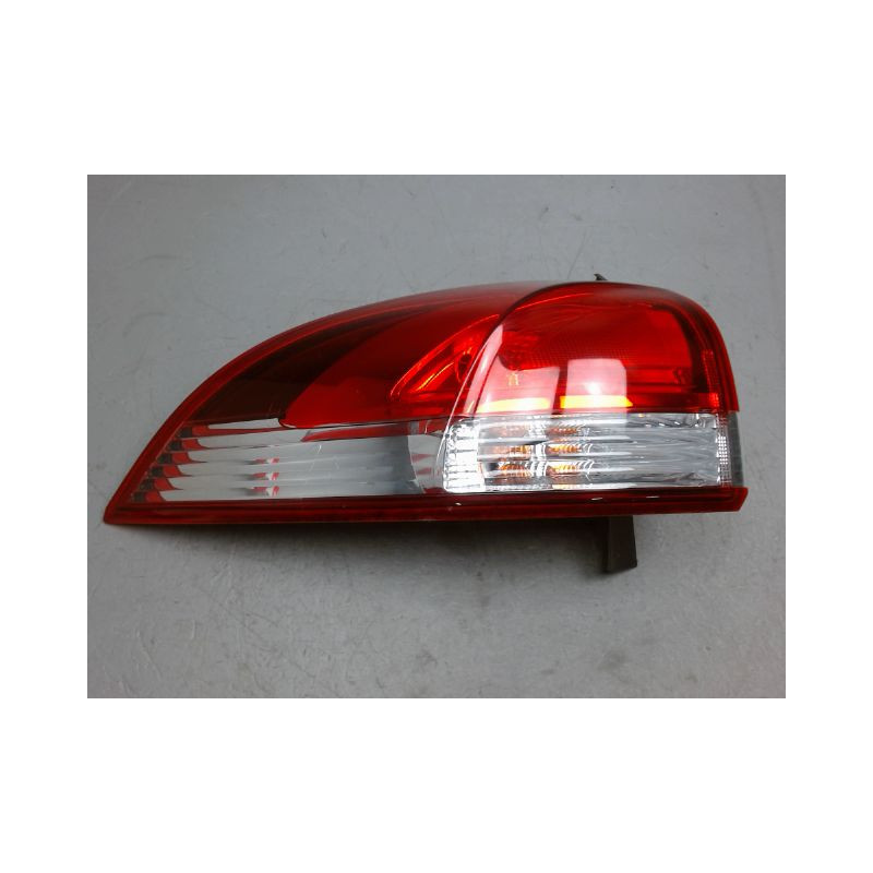 FEU ARRIERE GAUCHE  RENAULT CLIO IV 2012-