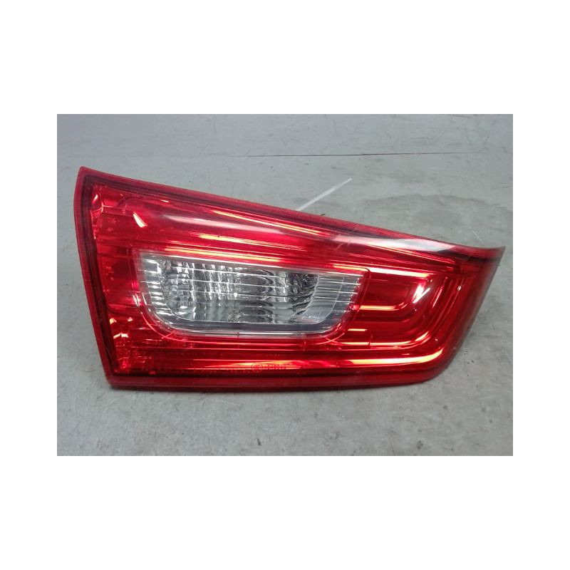 FEU ARRIERE INTERIEUR GAUCHE MITSUBISHI ASX