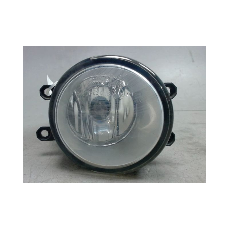PHARE ANTIBROUILLARD AVANT DROIT TOYOTA AURIS 2007-