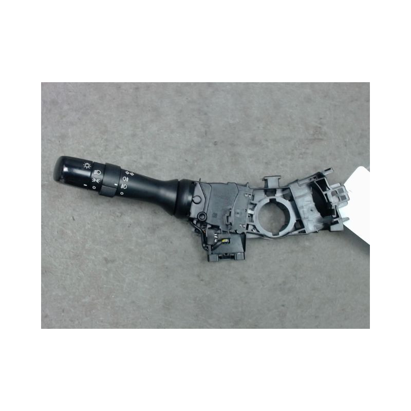 COMMANDE CLIGNOTANT TOYOTA AURIS 2007-