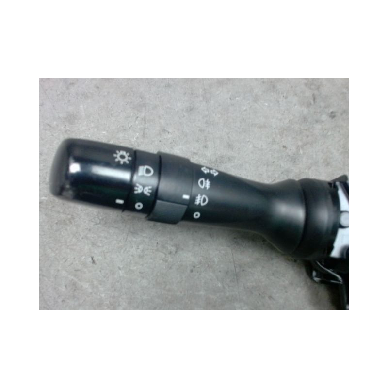 COMMANDE CLIGNOTANT TOYOTA AURIS 2007-