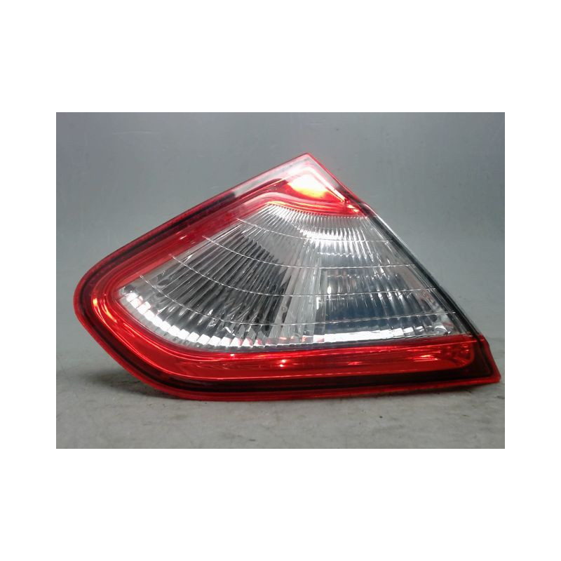 FEU ARRIERE INTERIEUR GAUCHE NISSAN QASHQAI 1 PHASE 2 1.5 DCI - 8V