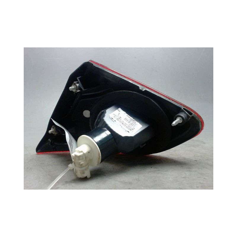 FEU ARRIERE INTERIEUR GAUCHE NISSAN QASHQAI 1 PHASE 2 1.5 DCI - 8V