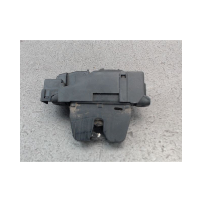 SERRURE HAYON  CITROEN C4