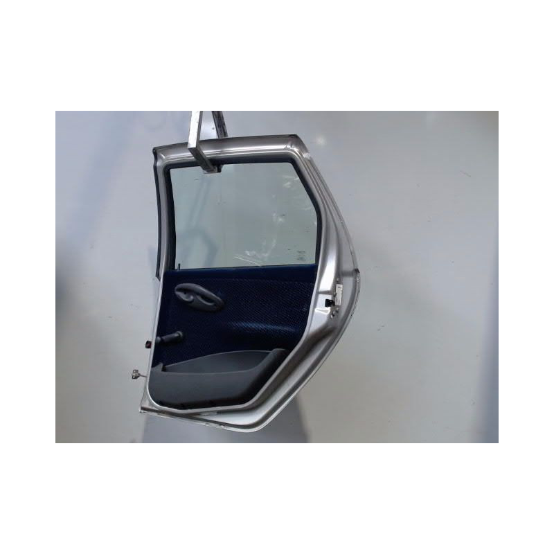 PORTE ARRIERE DROIT FIAT PUNTO 99-2003