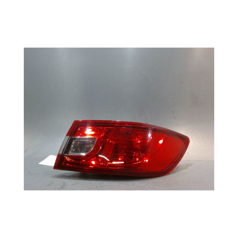 FEU ARRIERE DROIT RENAULT CLIO