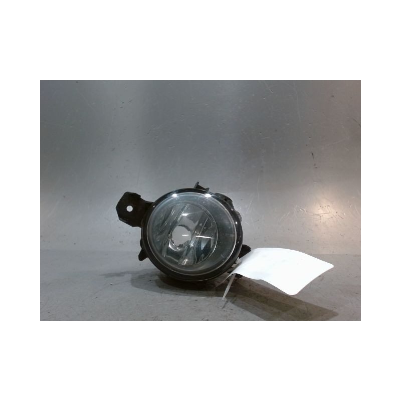 PHARE ANTIBROUILLARD AVANT DROIT B.M.W. SERIE 1