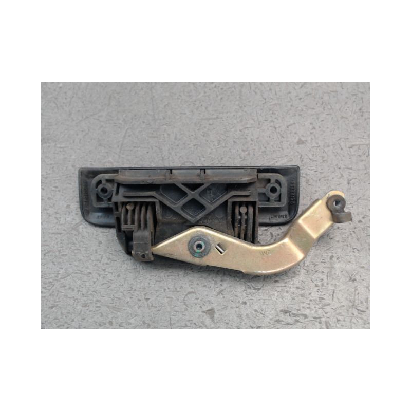 POIGNEE EXTERIEURE PORTE AVANT DROIT PEUGEOT 106