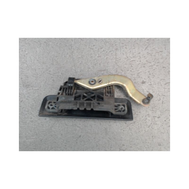 POIGNEE EXTERIEURE PORTE AVANT GAUCHE PEUGEOT 106