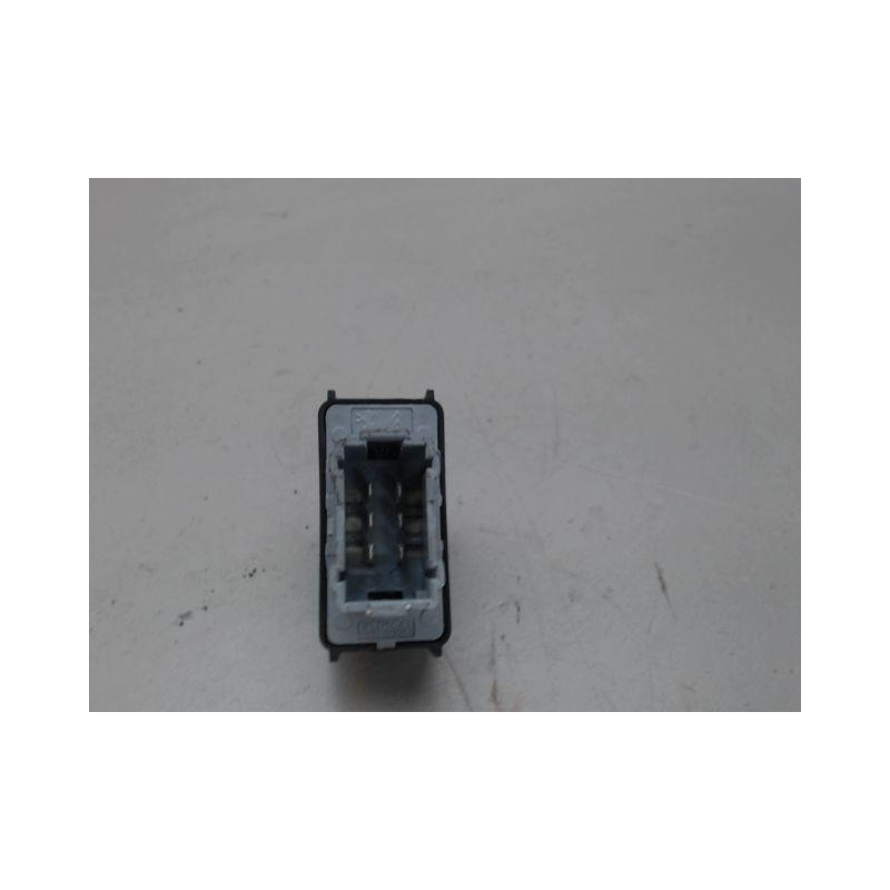 COMMANDE LEVE-GLACE PORTE AVD PEUGEOT 208