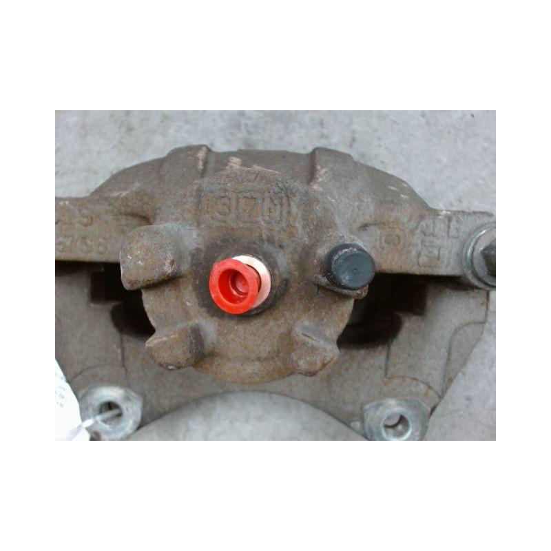 ETRIER DE FREIN AVANT DROIT MITSUBISHI ASX