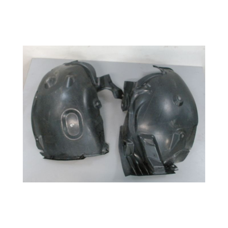 PARE-BOUE AVANT DROIT RENAULT MEGANE