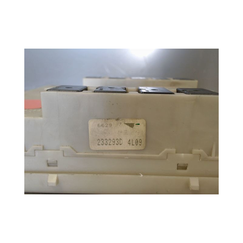 BOITE A FUSIBLES RENAULT CLIO III Phase 1 2005-2009