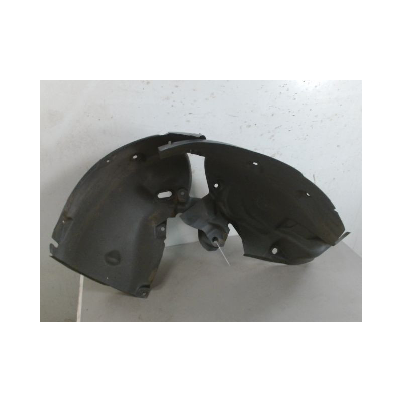 PARE-BOUE AVANT GAUCHE RENAULT MEGANE