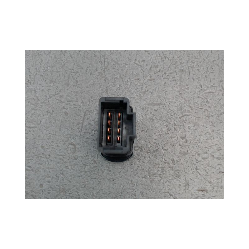 BOUTON DE WARNING DACIA DUSTER