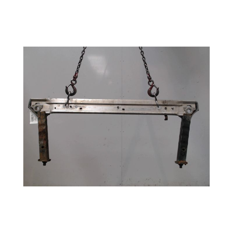 TRAVERSE INFERIEURE ARMATURE AVANT RENAULT SCENIC III 2009-