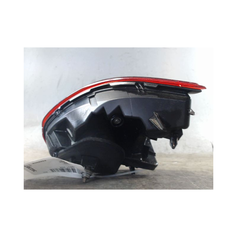 FEU ARRIERE INTERIEUR GAUCHE PEUGEOT 2008