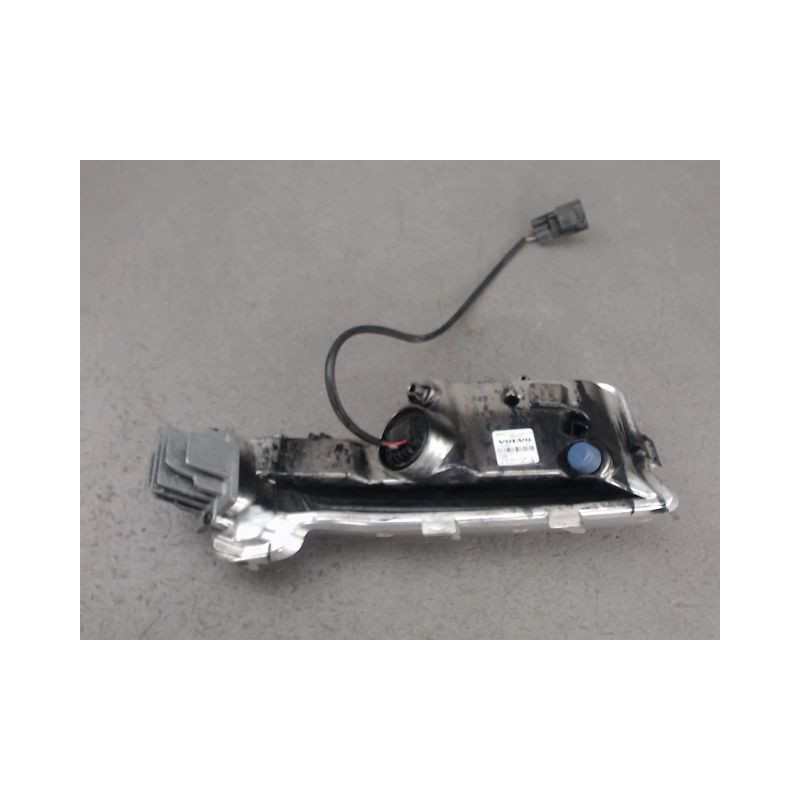 FEUX POSITION GAUCHE VOLVO V60