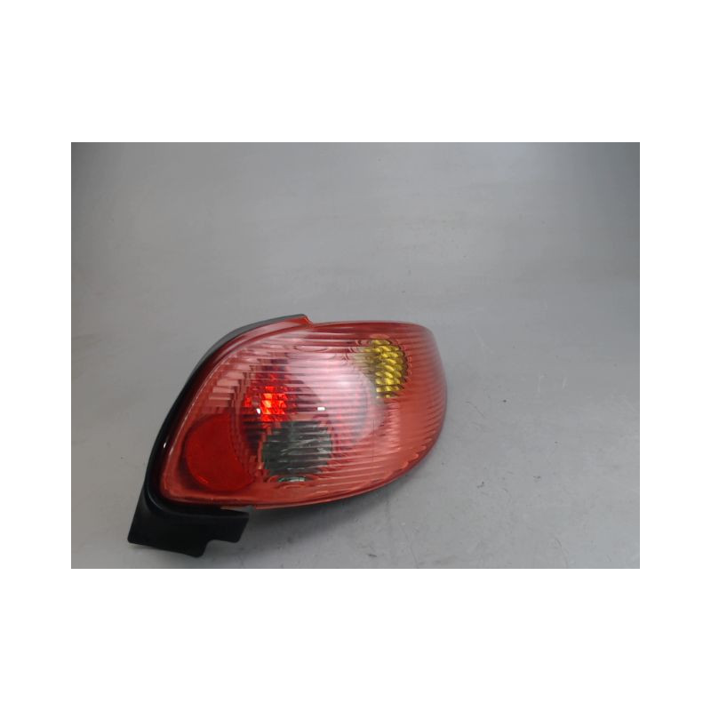 FEU ARRIERE DROIT PEUGEOT 206