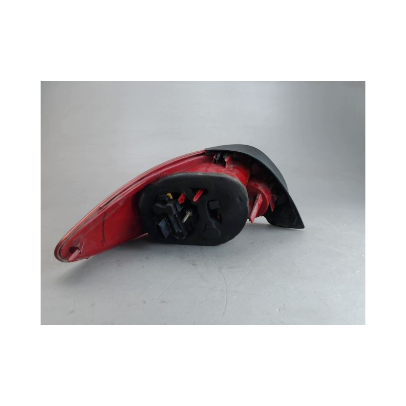 FEU ARRIERE DROIT PEUGEOT 206