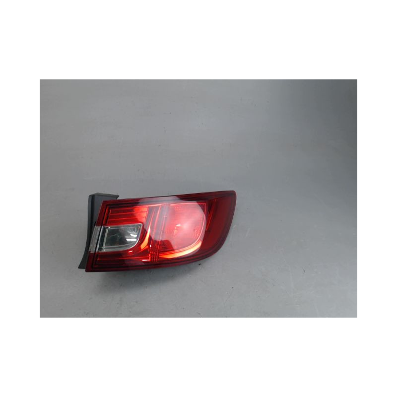 FEU ARRIERE DROIT RENAULT CLIO