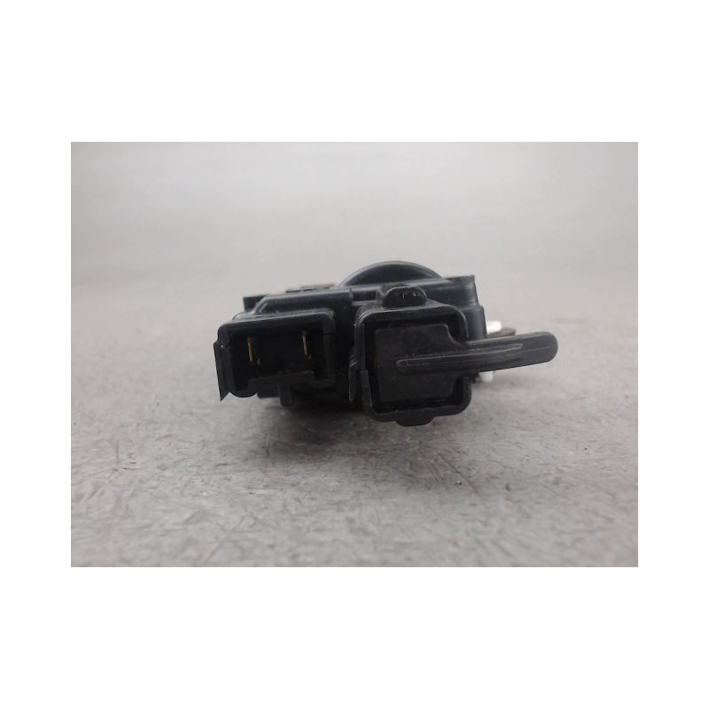 ACTIONNEUR TRAPPE CARBURANT RENAULT CLIO