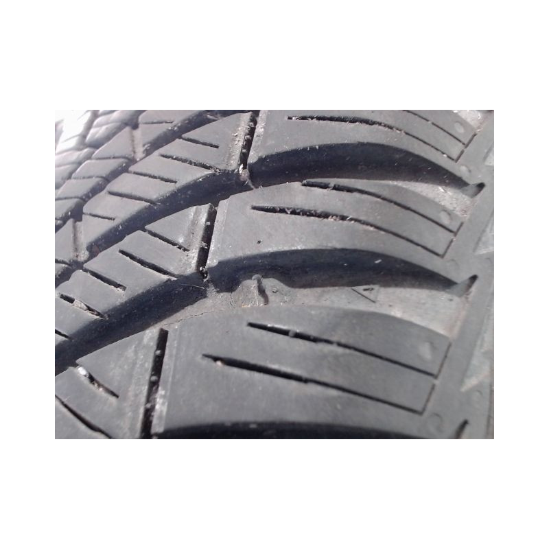 Paire de pneus KUMHO SOLUS 4S HA32 185 65 15 92 V