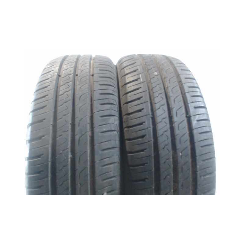 Paire de pneus BARUM BRAVURIS 5 HM 185 60 15 84 H