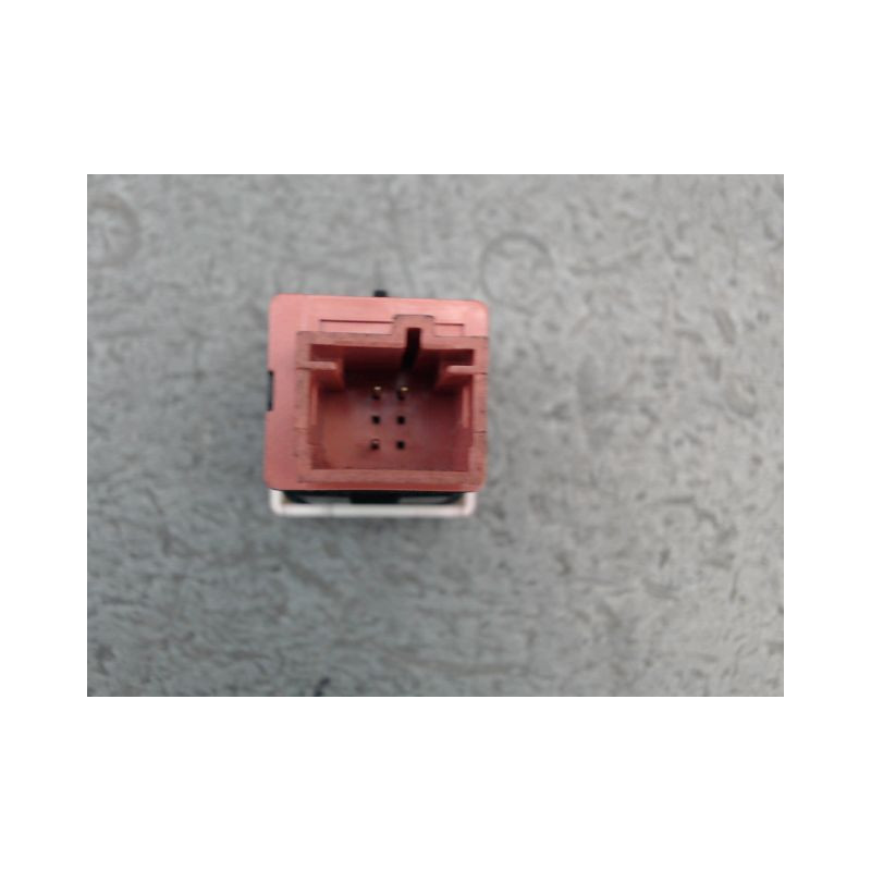 BOUTON DE WARNING PEUGEOT PARTNER