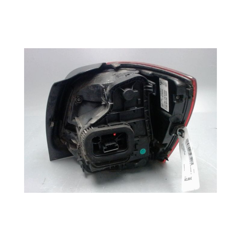 FEU ARRIERE GAUCHE  VOLKSWAGEN POLO 5 PHASE 2 1.4 TDI - 12V T