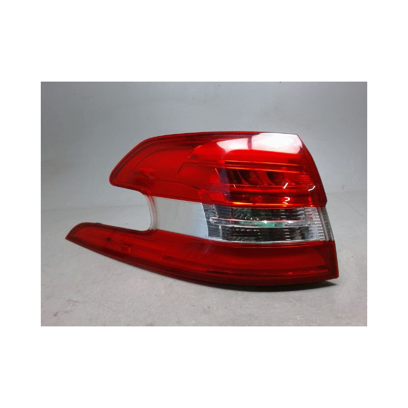 FEU ARRIERE GAUCHE  PEUGEOT 308 2 SW PHASE 1 BREAK  DIESEL