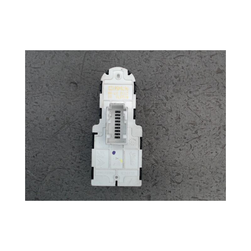 COMMANDE LEVE-GLACE PORTE AVG PEUGEOT EXPERT
