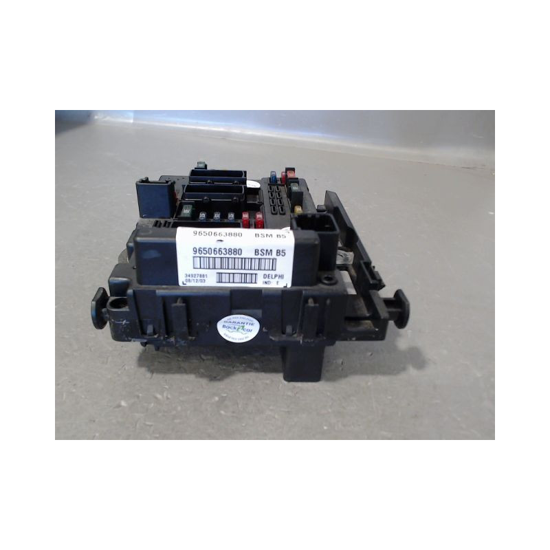 BOITE A FUSIBLES PEUGEOT 307 CC 03-05