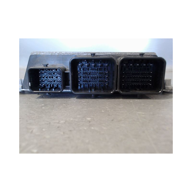 CALCULATEUR MOTEUR PEUGEOT 108
