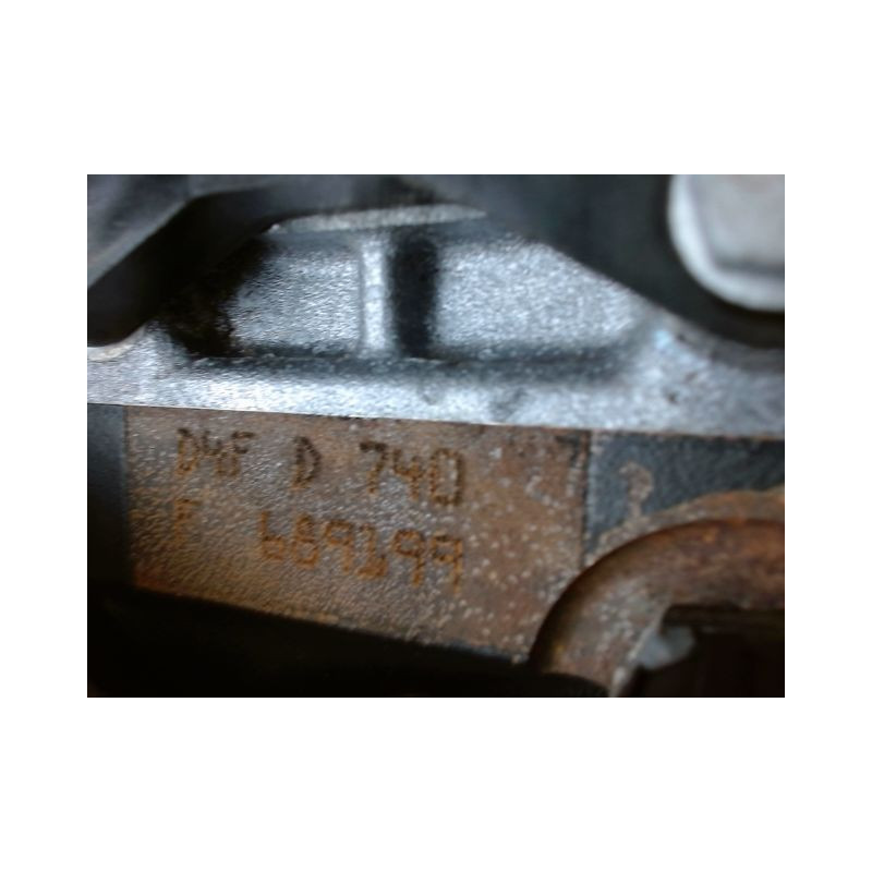 MOTEUR ESSENCE RENAULT CLIO III Phase 2 2009-2014 1.2 16V 