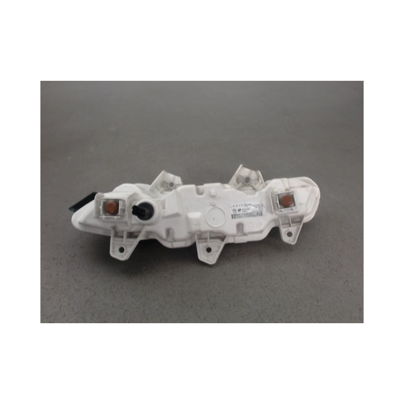 FEUX POSITION GAUCHE PEUGEOT 208