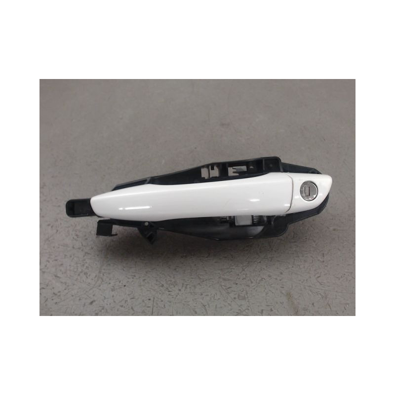POIGNEE EXTERIEURE PORTE AVANT GAUCHE PEUGEOT 208