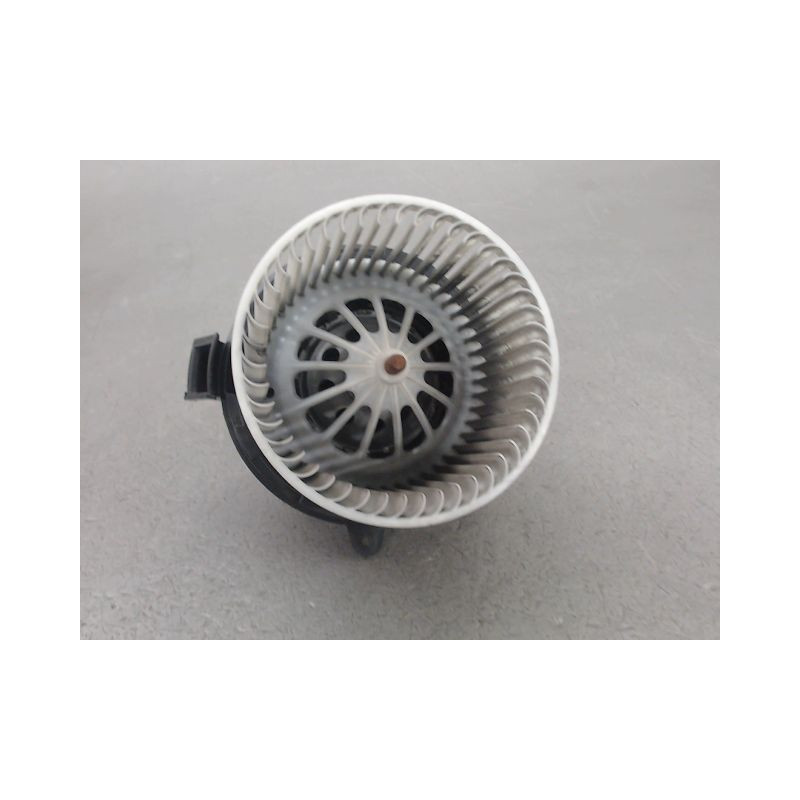 MOTEUR VENTILATEUR CHAUFFAGE PEUGEOT 208