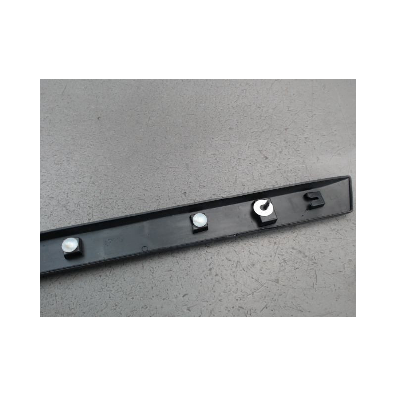 PROTECTION PORTE AVANT GAUCHE PEUGEOT 2008