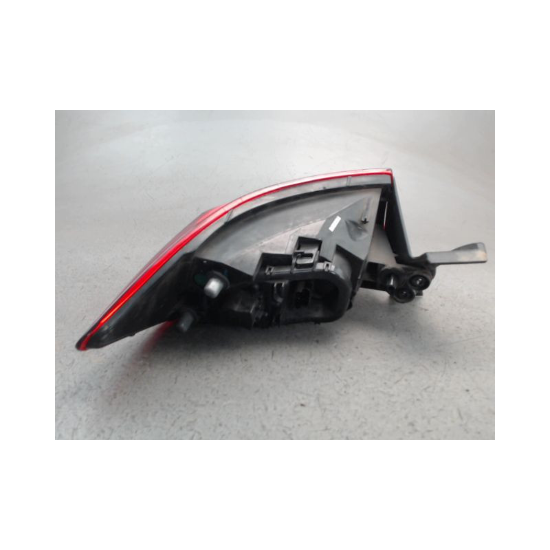 FEU ARRIERE DROIT RENAULT CLIO