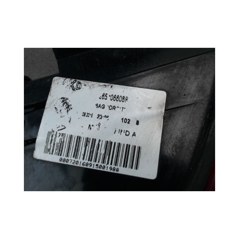 FEU ARRIERE DROIT RENAULT CLIO