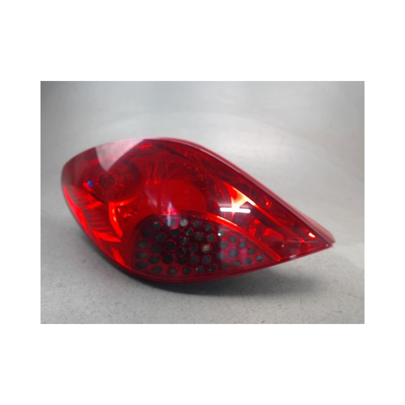 FEU ARRIERE GAUCHE  PEUGEOT 207