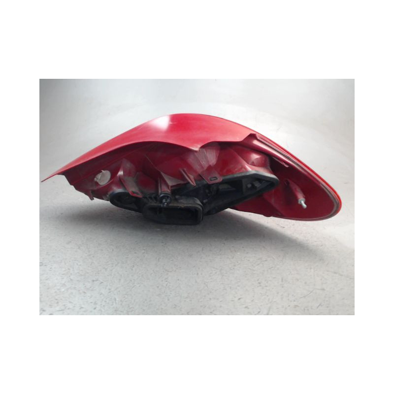 FEU ARRIERE GAUCHE  PEUGEOT 207