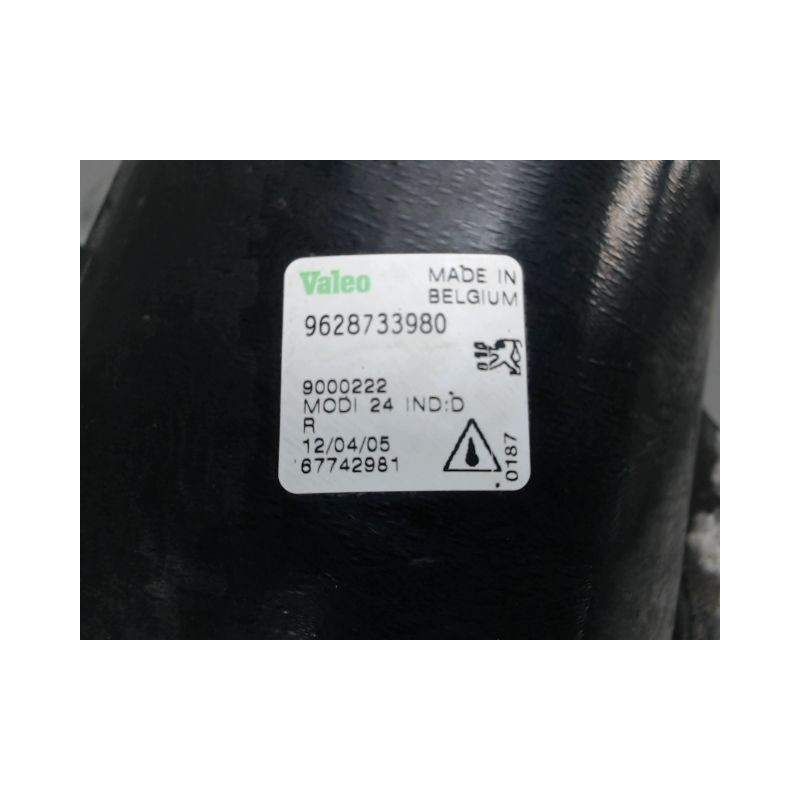 PHARE ANTIBROUILLARD AVANT DROIT PEUGEOT 206