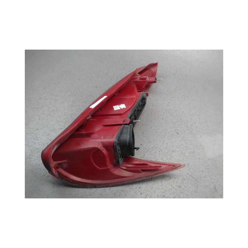 FEU ARRIERE GAUCHE  PEUGEOT 206