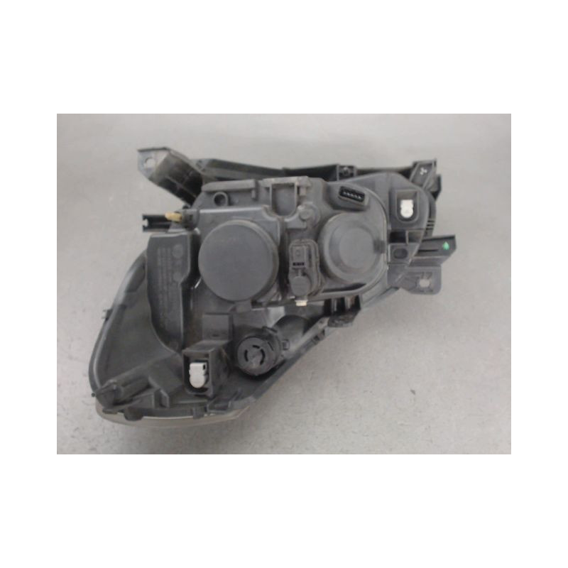 PHARE DROIT RENAULT CLIO